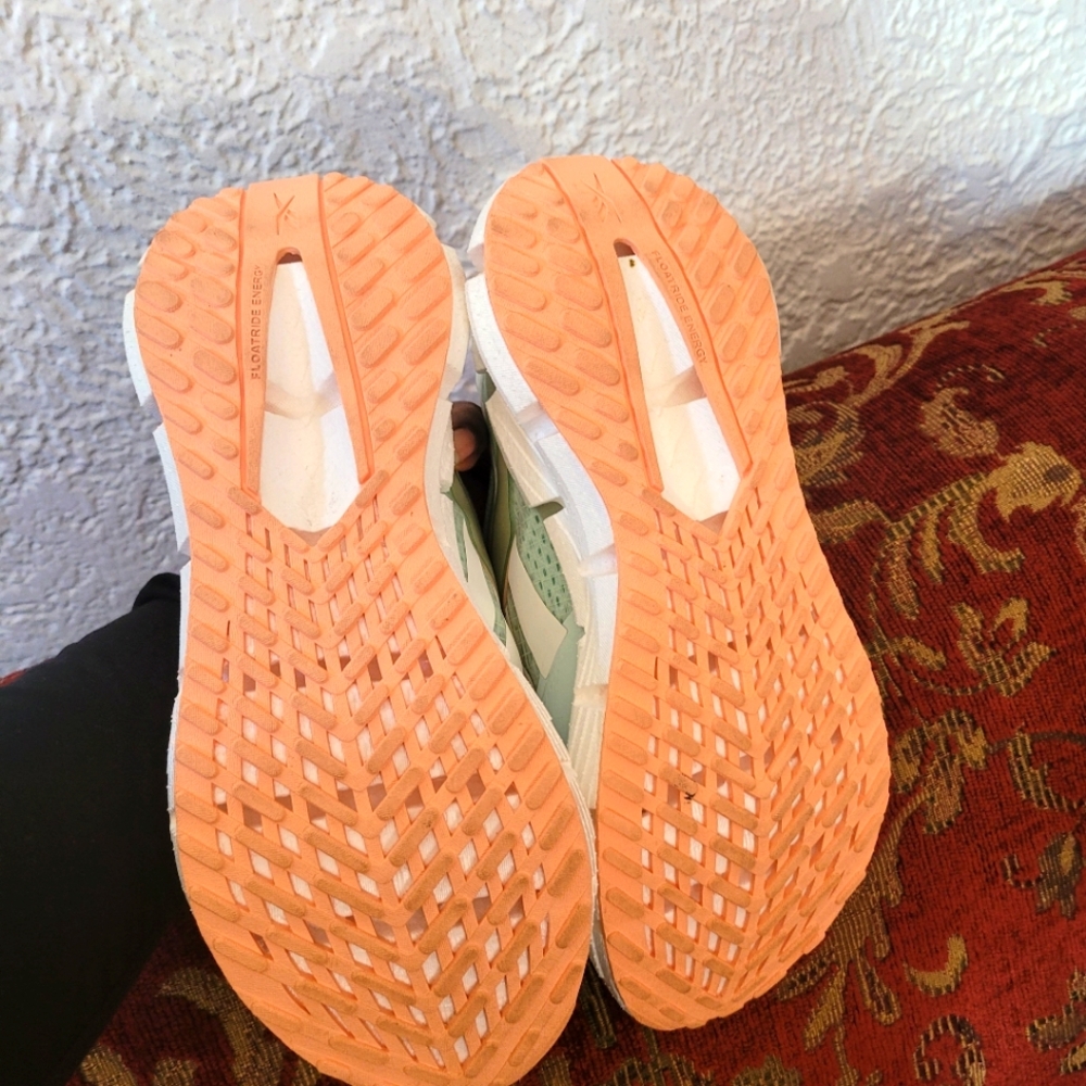 Reebok Floatzig Sneaker - image 5